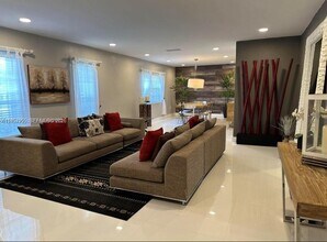 13371 SW 97th Ct in Miami, FL - Building Photo - Building Photo