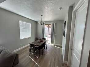 4313 Lauren Lp NE in Rio Rancho, NM - Building Photo - Building Photo