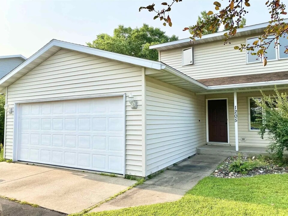 152305 Fiddlehead Ln Photo