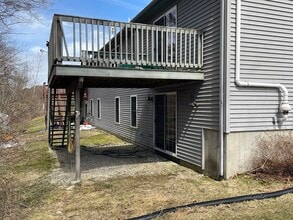 18 Misty Meadow Ln in Oxford, MA - Building Photo - Building Photo