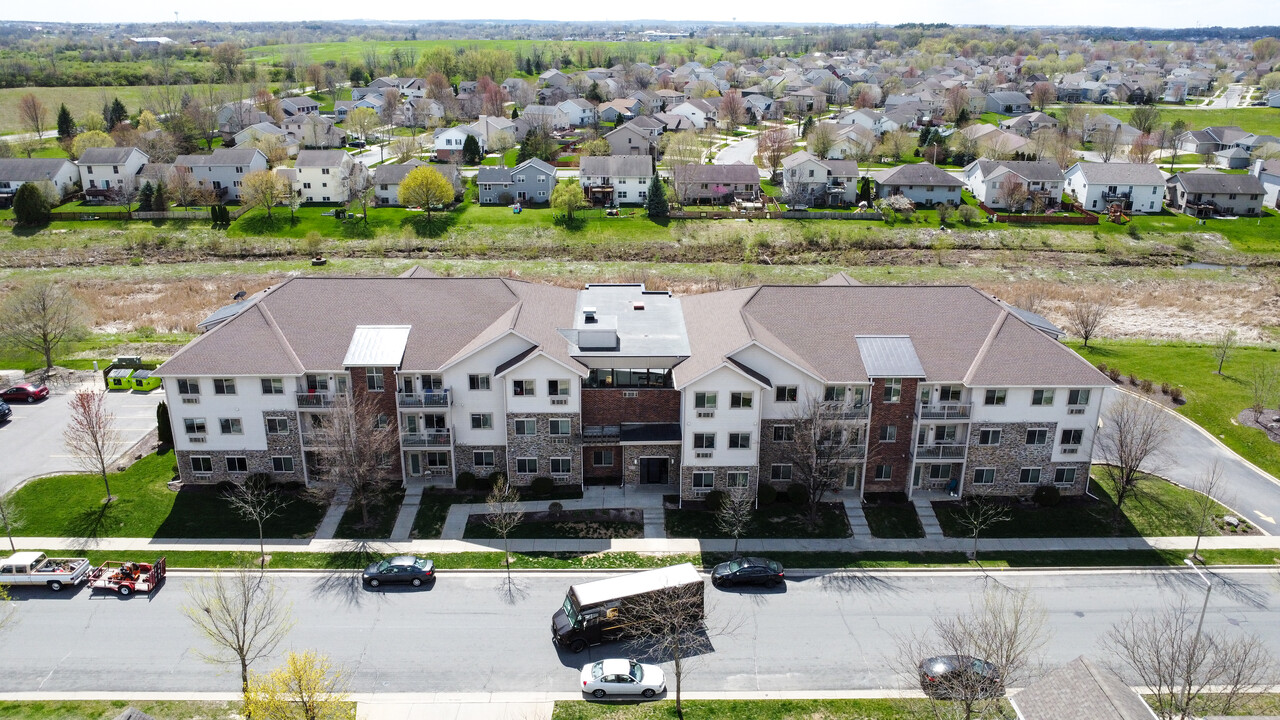 Fairhaven Court Apartments in Madison, WI - Building Photo