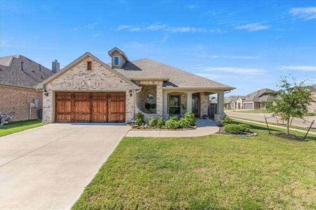 2740 Lisa Maria St in Burleson, TX - Building Photo - Building Photo