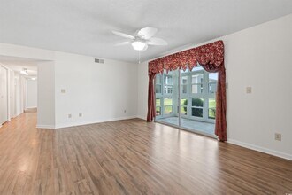 2122 Clearwater Dr in Surfside Beach, SC - Building Photo - Building Photo