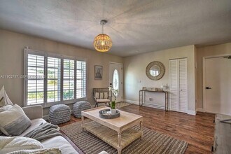 558 102nd Ave N in Naples, FL - Building Photo - Building Photo