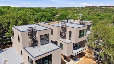 1403 Barton Hills Dr in Austin, TX - Building Photo - Building Photo