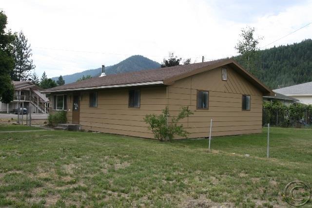 803 4th Ave E in Superior, MT - Building Photo