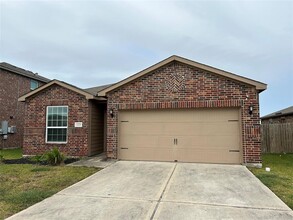 12026 Pearl Ln in Texas City, TX - Building Photo - Building Photo