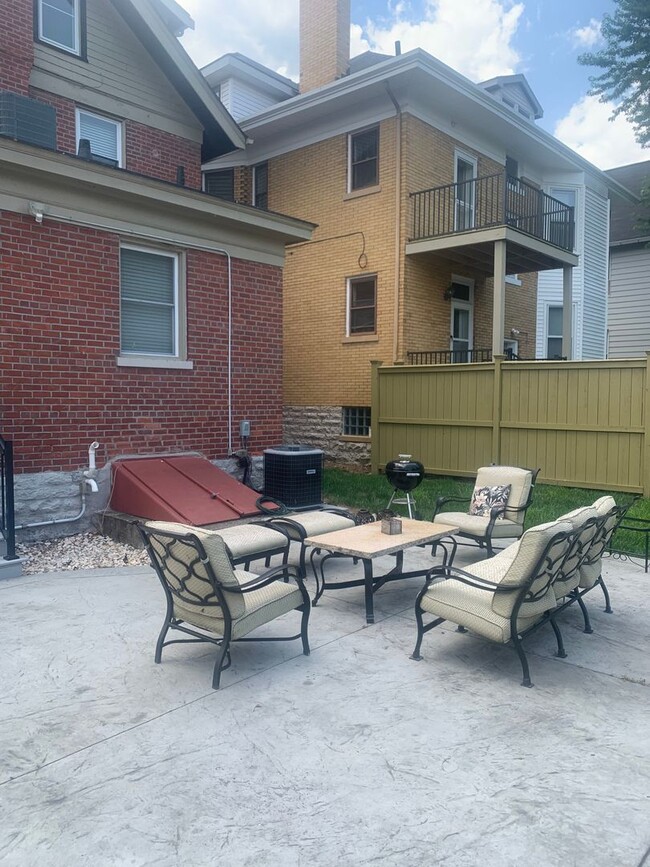 3542 Edwards Rd in Cincinnati, OH - Building Photo - Building Photo