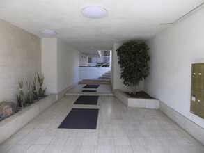 505 Idaho Ave in Santa Monica in Santa Monica, CA - Building Photo - Building Photo