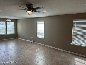 9670 Freefall Rd in Jacksonville, FL - Building Photo - Building Photo