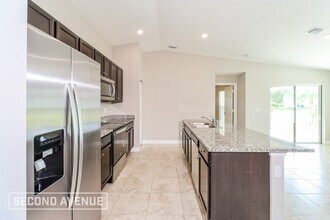 1142 Waterford St SE in Palm Bay, FL - Building Photo - Building Photo