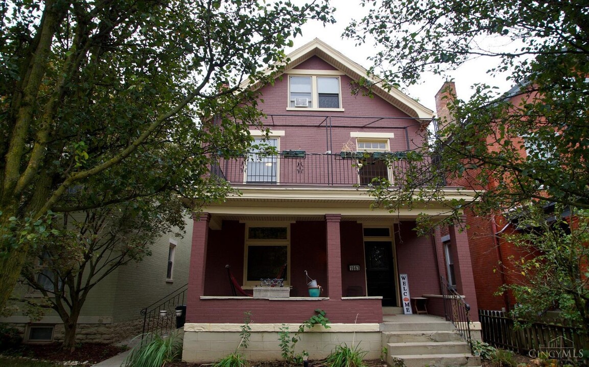 1663 Bruce Ave in Cincinnati, OH - Building Photo