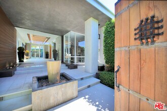 3054 Elvido Dr in Los Angeles, CA - Building Photo - Building Photo