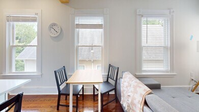 69 Edwards St in New Haven, CT - Building Photo - Building Photo