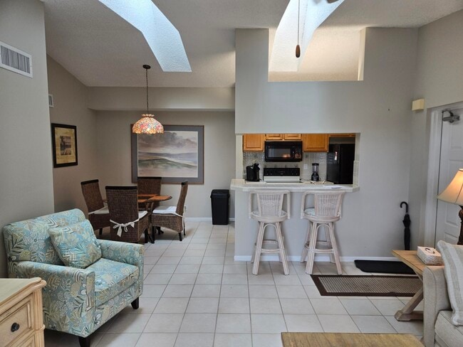 2512 SE Anchorage Cove in Port St. Lucie, FL - Building Photo - Building Photo