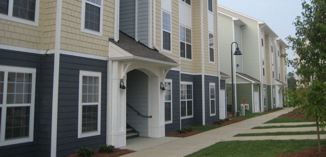 Cedar Wood Apartments in Pembroke, NC - Foto de edificio