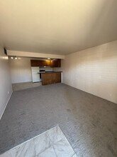 Royal Palms Apartments in Tucson, AZ - Foto de edificio - Interior Photo