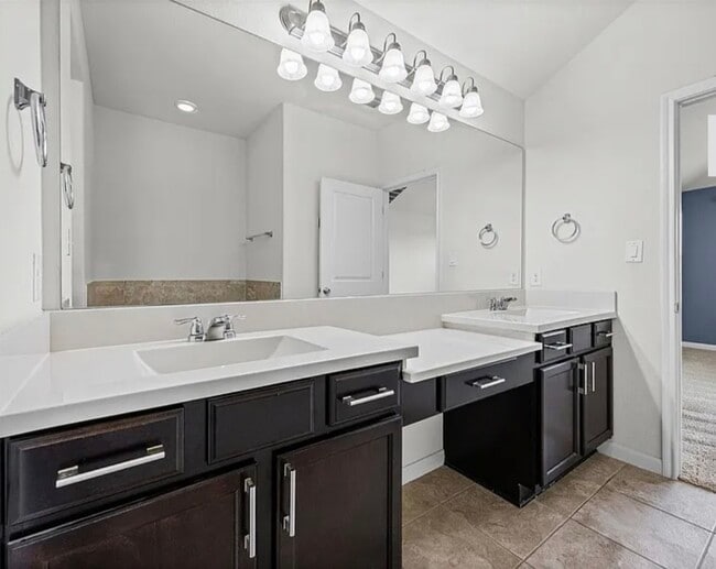 6812 Donato Cv in Round Rock, TX - Foto de edificio - Building Photo