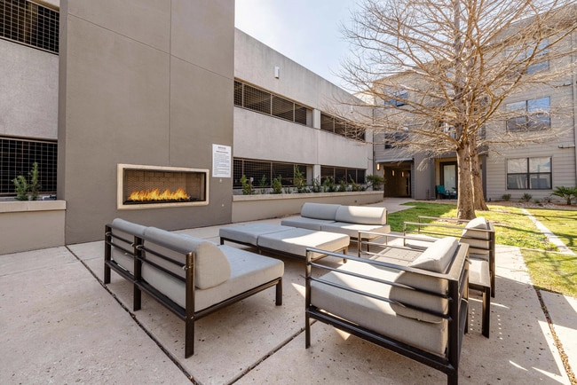 Bridge at Midtown Commons in Austin, TX - Foto de edificio - Building Photo