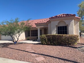 2500 Desert Sands Dr in Las Vegas, NV - Foto de edificio - Building Photo