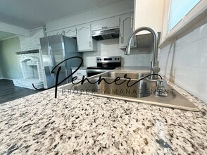 1715 E T C Lea Rd in Independence, MO - Building Photo - Building Photo