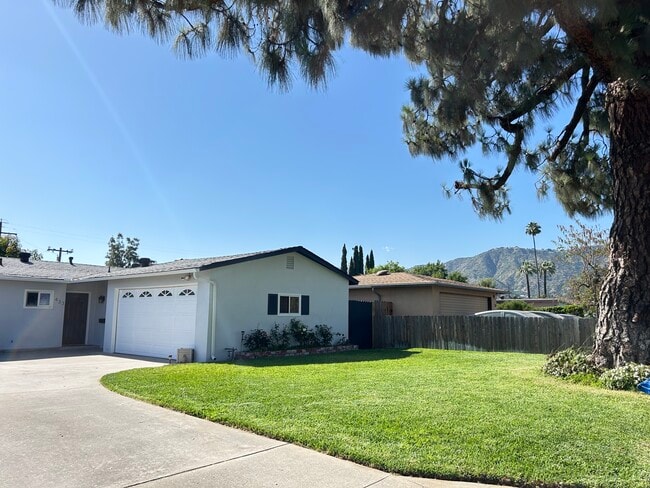433 Forestdale Ave in Glendora, CA - Building Photo - Building Photo