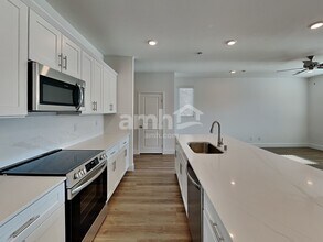 4671 Flaming Ridge Trail in Las Vegas, NV - Building Photo - Building Photo