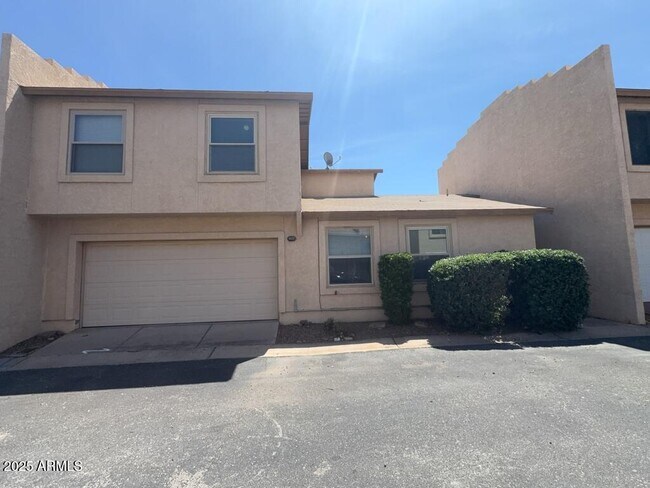 1285 Leon Way in Sierra Vista, AZ - Building Photo - Building Photo