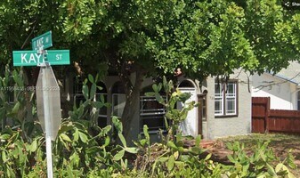 739 Kaye St in West Palm Beach, FL - Building Photo