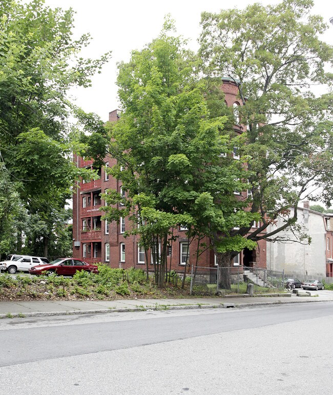 8-12 Oread St in Worcester, MA - Building Photo - Building Photo