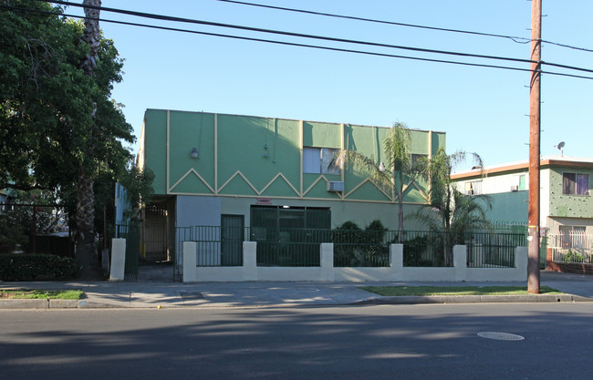 14602-14606 Blythe St in Panorama City, CA - Foto de edificio - Building Photo