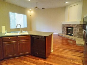 1142 Sinclair Way in Roseville, CA - Building Photo - Building Photo