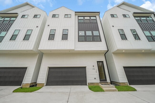 property at 6746 Del Rio St