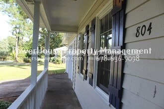 804 Marthas Dr in Lawrenceville, GA - Building Photo - Building Photo