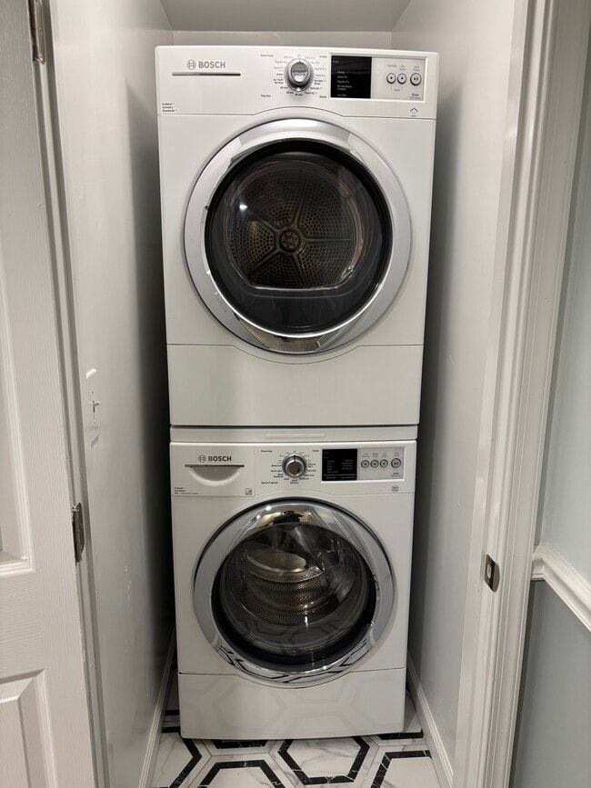 403 Pepper Mill Dr in Capitol Heights, MD - Foto de edificio - Building Photo