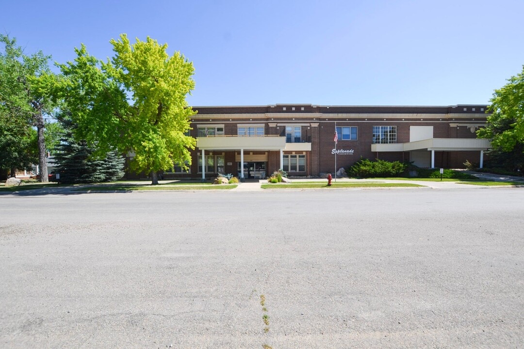 401 7th Ave S, Unit #103 in Lewistown, MT - Building Photo