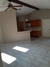 2710 Bridge Lake Dr in Irving, TX - Building Photo - Building Photo