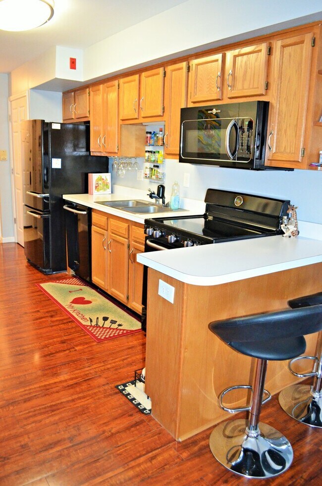 property at 2730 Brownsboro Rd