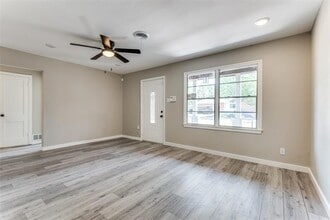 2505 Falls Dr in Dallas, TX - Building Photo - Building Photo