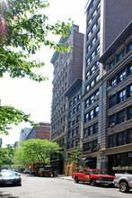 30 W 15th St in New York, NY - Building Photo - Building Photo