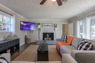 196 Etowah Dr in Cartersville, GA - Building Photo