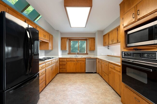 1248 Chuckanut Crest Ln in Bellingham, WA - Building Photo - Building Photo