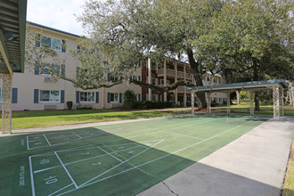 Florida Gulf Coast Apartments in Tampa, FL - Building Photo - Building Photo