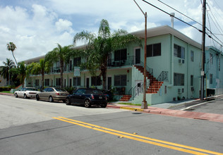 1101 Euclid Ave in Miami Beach, FL - Building Photo - Building Photo