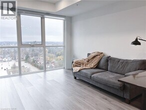 108 Garment St in Kitchener, ON - Building Photo - Building Photo