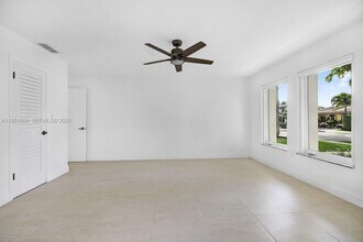 2045 SW 125th Ct in Miami, FL - Building Photo - Building Photo