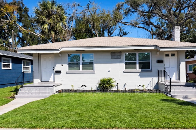 property at 637-637 17th Ave S