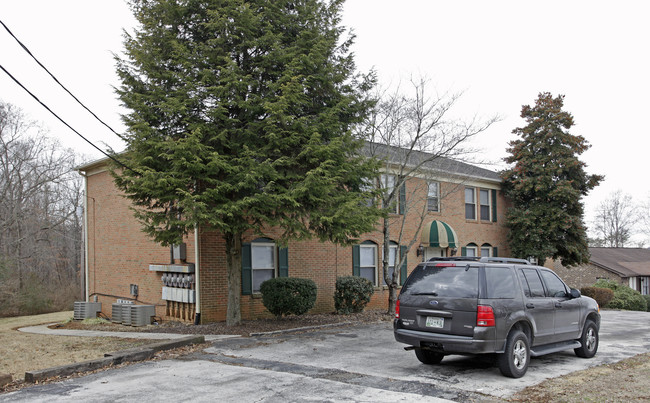 Brownstone II in Knoxville, TN - Foto de edificio - Building Photo