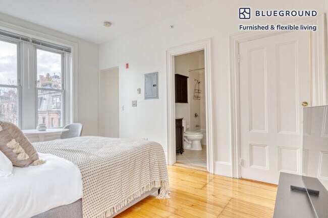 11 Hereford St in Boston, MA - Foto de edificio - Building Photo