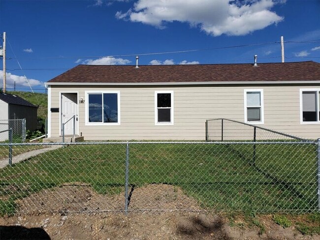 property at 1107 S Nebraska Ave
